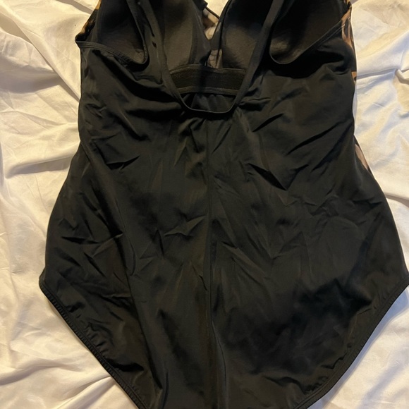 EUC Inches Away one piece bathing suit. Size 20W. - Picture 5 of 6